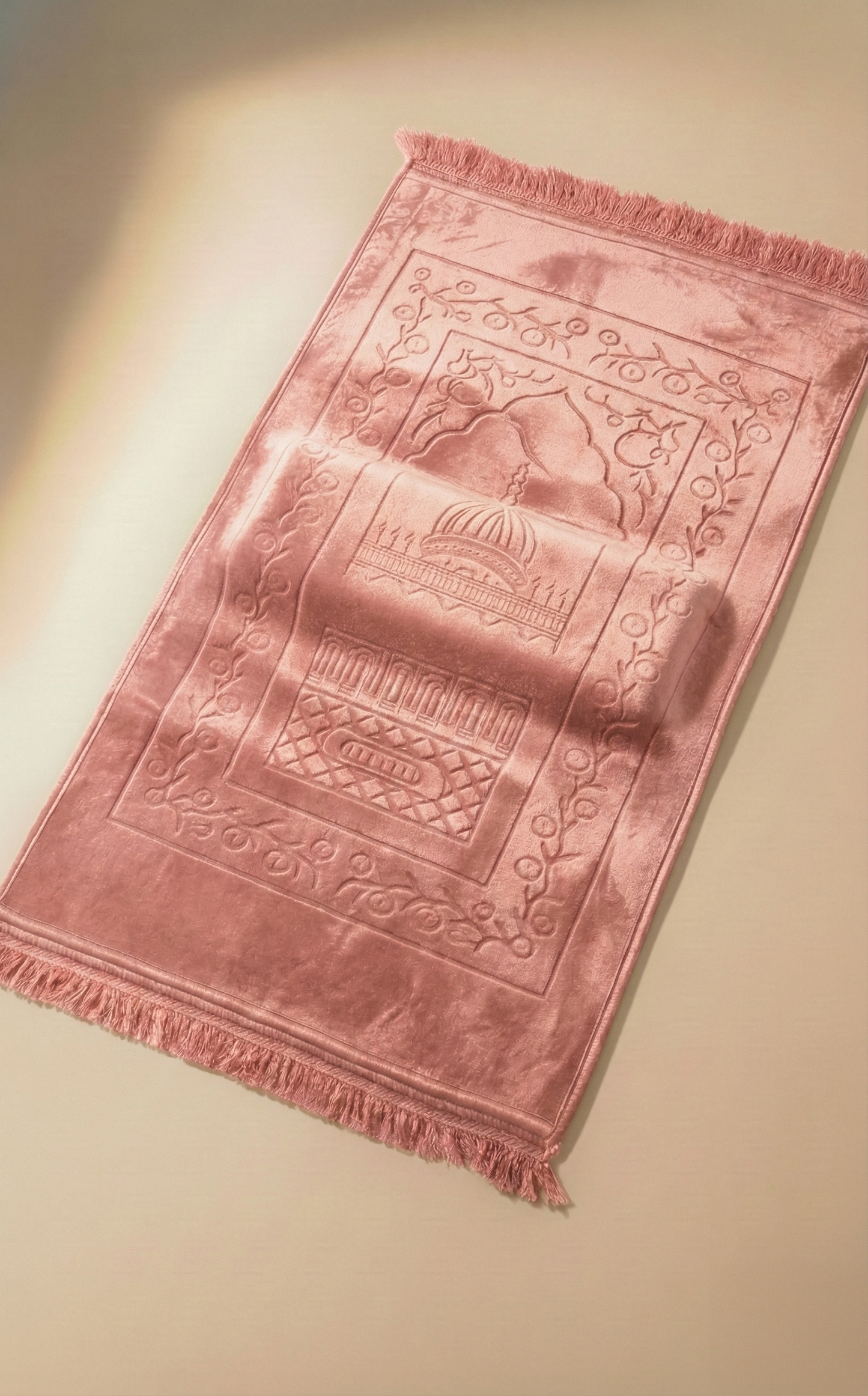 سجادة صلاة فاخرة ومريحة – ناعمة، سميكة، وثابتة